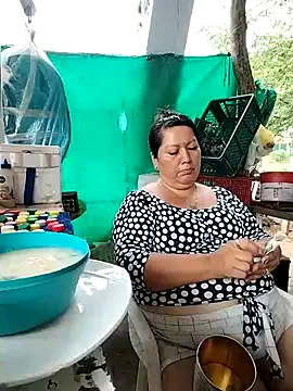 Brenda Berck  online show from March 4, 2026, 1:50 pm