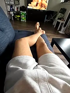 Snapshot of vikki432 chatting on February 25, 2026, 5:00 pm vikki432 online show from February 25, 2026, 5:00 pm