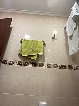 Fancyxlove online show from October 10, 2025, 12:26 pm