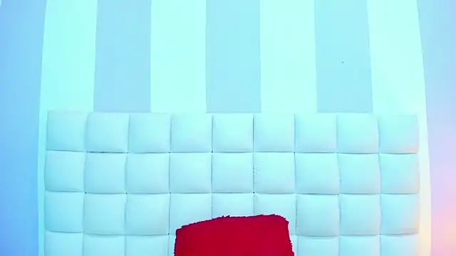 teresasroom  online show from February 14, 2025, 8:59 pm