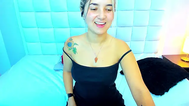 teresasroom  online show from March 6, 2025, 4:28 pm