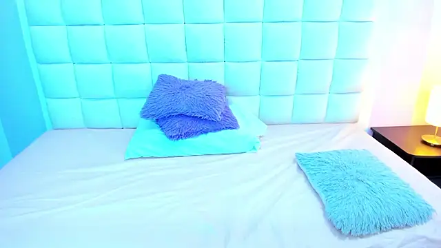 teresasroom  online show from October 8, 2025, 12:58 pm