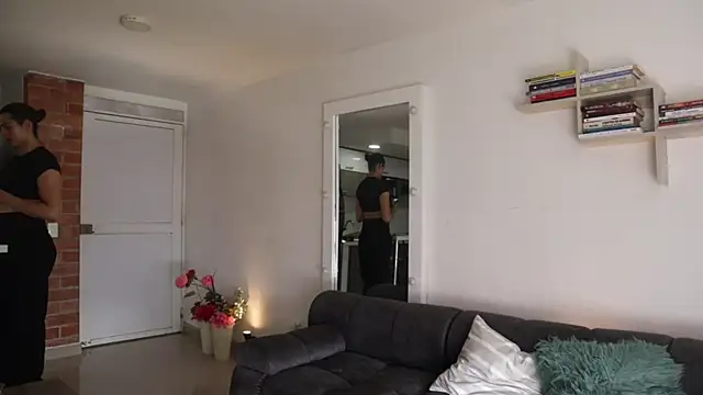  Vahos  online show from November 14, 2025, 5:22 pm