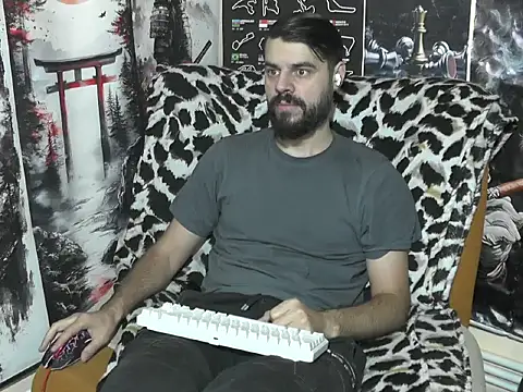 00george online show from December 5, 2025, 4:43 am