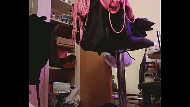 Snapshot of Mikela_Alexa chatting on December 6, 2024, 4:06 pm Mikela Alexa online show from December 6, 2024, 4:06 pm