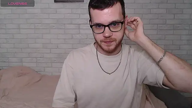 Alexxx horny online show from June 1, 2026, 7:10 am