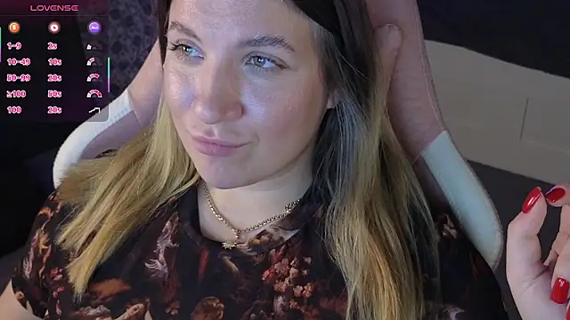 Snapshot of Fairy__Sofia chatting on March 5, 2025, 11:28 am Fairy Sofia online show from March 5, 2025, 11:28 am