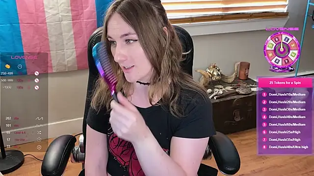 Snapshot of luluvaladon chatting on March 15, 2025, 11:39 pm luluvaladon online show from March 15, 2025, 11:39 pm