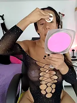 Snapshot of YOURSDEBORA chatting on February 6, 2025, 7:07 pm YOURSDEBORA online show from February 6, 2025, 7:07 pm