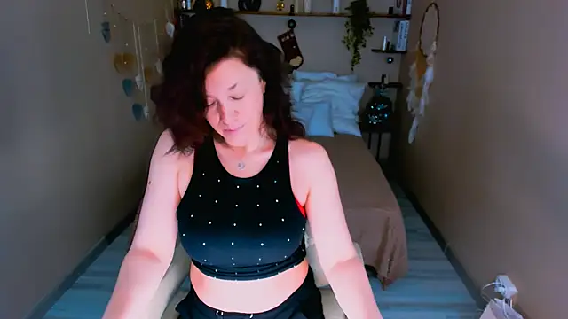 AnaMills online show from December 16, 2025, 10:20 am