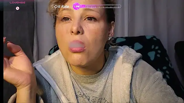 Snapshot of dagny-jo chatting on February 6, 2025, 3:27 am dagny-jo online show from February 6, 2025, 3:27 am