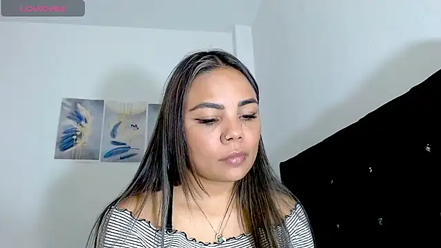 Snapshot of Kylie_loveee chatting on March 1, 2026, 10:45 pm Kylie loveee online show from March 1, 2026, 10:45 pm