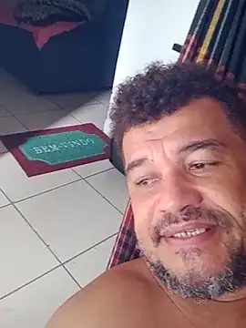 tarra122 online show from April 15, 2026, 4:36 pm