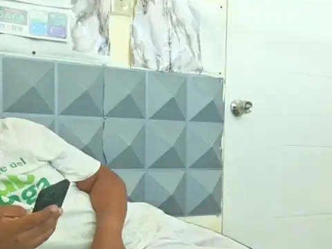 thesugar32 online show from February 20, 2026, 1:33 pm