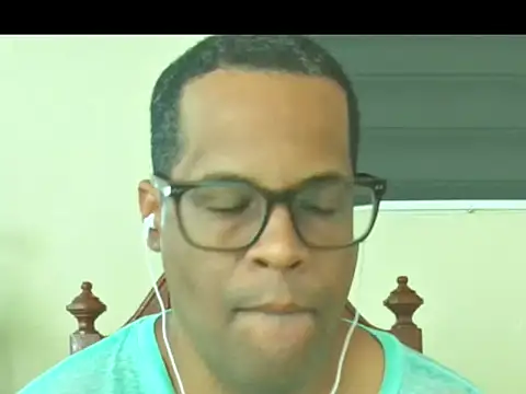 thesugar32 online show from April 25, 2026, 1:41 pm