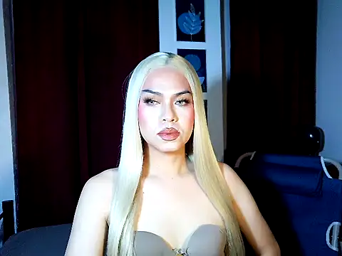 Snapshot of MistressLuna1 chatting on February 27, 2026, 12:43 am MistressLuna1 online show from February 27, 2026, 12:43 am