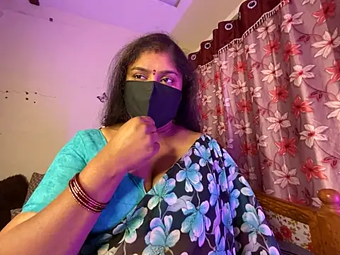 Love 4Sex online show from March 11, 2026, 5:35 am