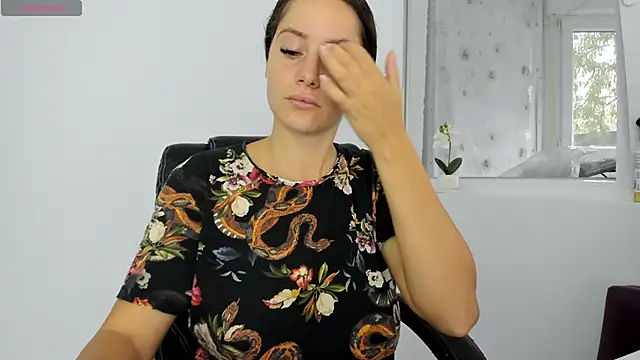 DiamondKay online show from October 7, 2025, 8:11 am