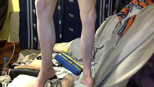 londonfuckwhore online show from December 18, 2025, 5:52 pm