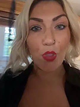 LittleMissEeve online show from September 13, 2025, 9:14 pm