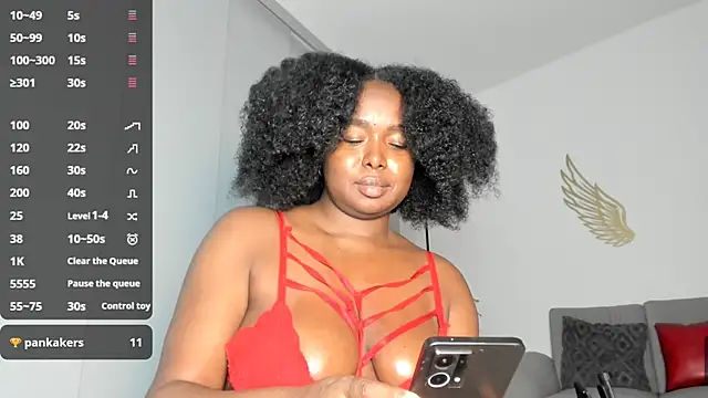 Snapshot of TanishaEvans chatting on April 28, 2026, 2:21 am TanishaEvans online show from April 28, 2026, 2:21 am
