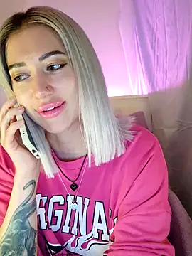 Snapshot of Fuck-Gina chatting on April 22, 2026, 9:05 pm Fuck-Gina online show from April 22, 2026, 9:05 pm