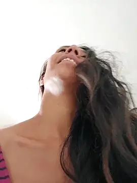 Luna-Natural online show from March 6, 2026, 3:52 pm