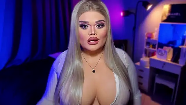 KarolinaThompson online show from December 14, 2024, 8:29 pm