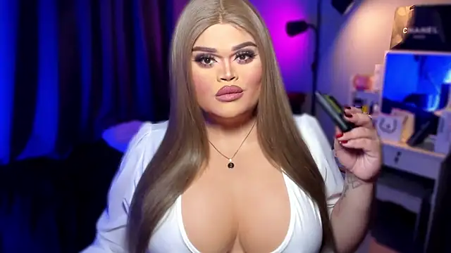 KarolinaThompson online show from December 22, 2024, 12:27 pm