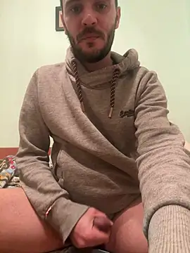 Snapshot of AlexandruUK chatting on January 15, 2026, 8:19 am AlexandruUK online show from January 15, 2026, 8:19 am