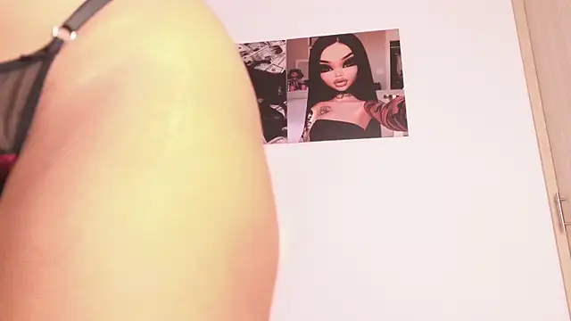 Snapshot of Ariana_lopezz chatting on July 8, 2026, 8:46 pm Ariana lopezz online show from July 8, 2026, 8:46 pm