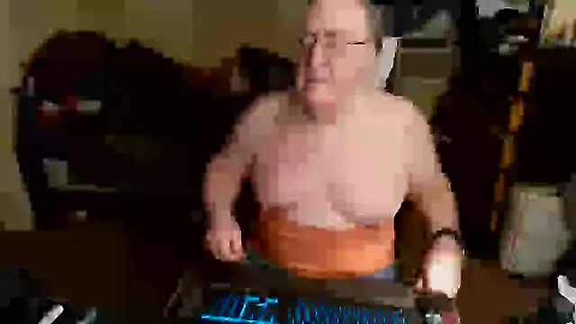 Toastir online show from March 10, 2025, 1:10 pm