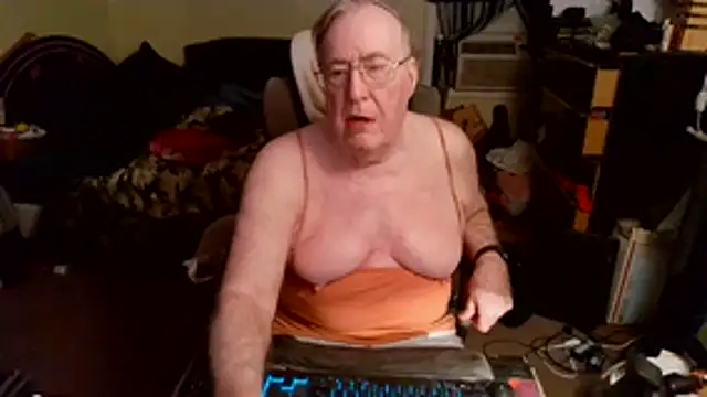 Toastir online show from December 17, 2025, 11:44 pm