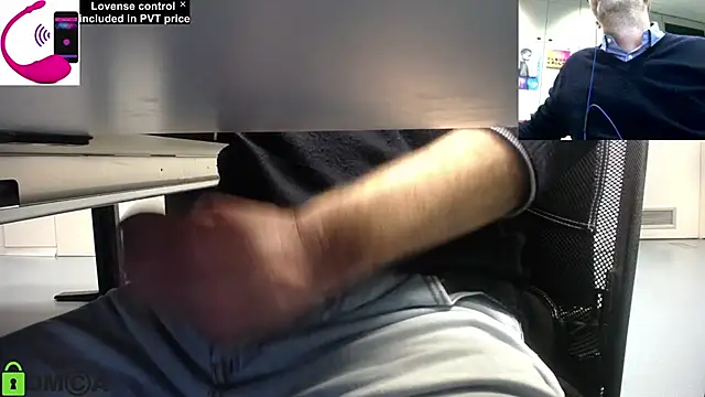 Snapshot of pliko chatting on December 3, 2024, 11:22 am pliko online show from December 3, 2024, 11:22 am