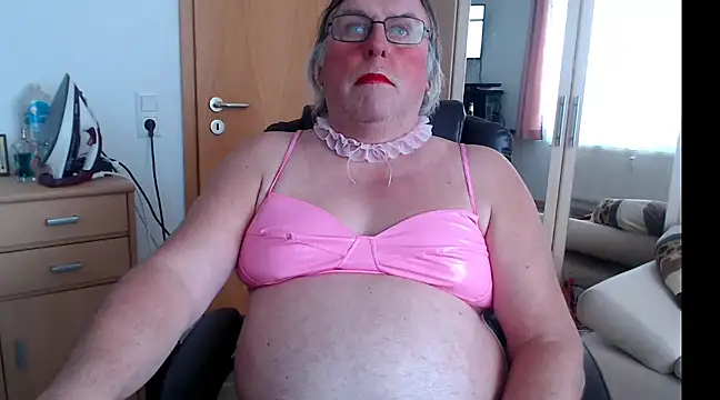 Snapshot of Sissygera chatting on January 11, 2025, 11:45 am Sissygera online show from January 11, 2025, 11:45 am