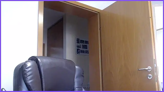 Snapshot of Sissygera chatting on February 28, 2025, 2:42 pm Sissygera online show from February 28, 2025, 2:42 pm