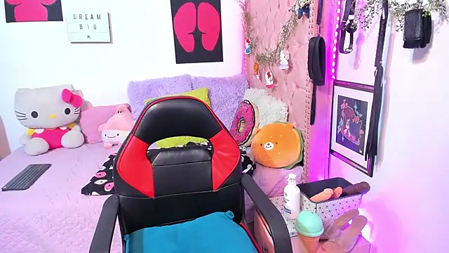 LillyCandy online show from March 26, 2026, 12:11 pm