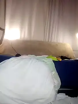 estrella tasty online show from March 9, 2025, 2:07 am