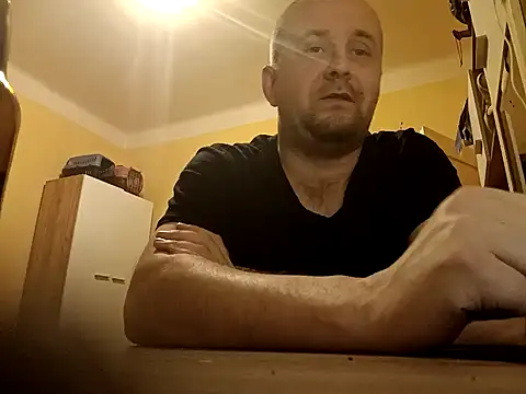 MrWhitePL online show from December 27, 2024, 11:31 pm