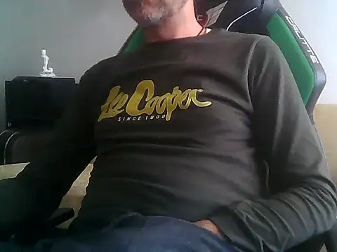Snapshot of boran34 chatting on May 7, 2026, 3:50 pm boran34 online show from May 7, 2026, 3:50 pm