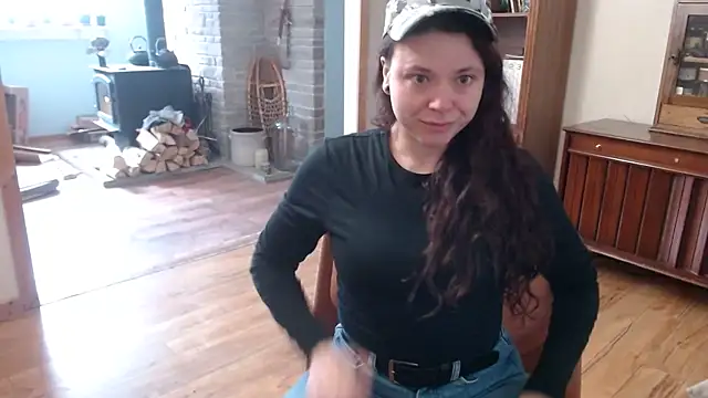 Snapshot of MarcyJones chatting on March 6, 2025, 8:37 pm MarcyJones online show from March 6, 2025, 8:37 pm