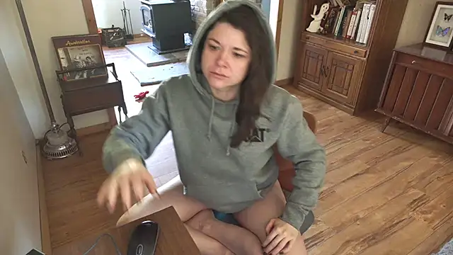 MarcyJones online show from April 11, 2026, 2:21 pm