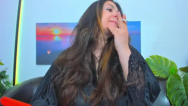 Snapshot of Emma_Muller32 chatting on May 7, 2026, 3:34 am Emma Muller32 online show from May 7, 2026, 3:34 am