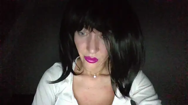 suuzykiss online show from March 7, 2025, 10:21 pm