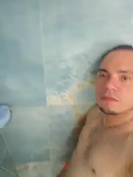 latinoflpr online show from September 24, 2025, 12:58 am