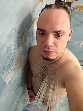 latinoflpr online show from October 22, 2025, 12:22 am