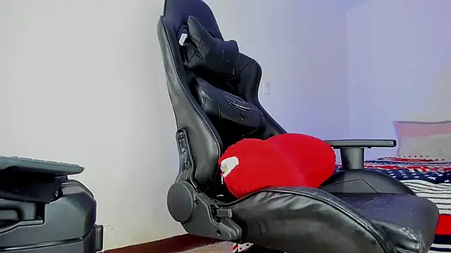 Snapshot of PIA_GREAT chatting on January 17, 2025, 5:00 am PIA GREAT online show from January 17, 2025, 5:00 am