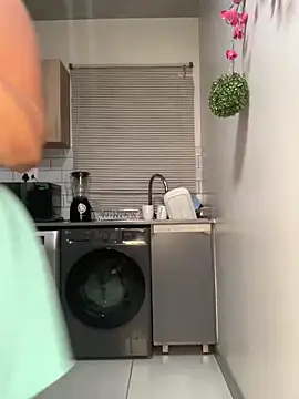 CurvyDesire1 online show from January 16, 2026, 5:17 pm