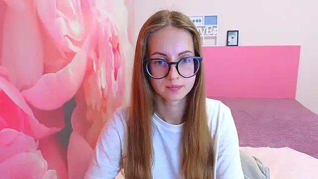 AliceAdams online show from May 21, 2026, 7:26 am