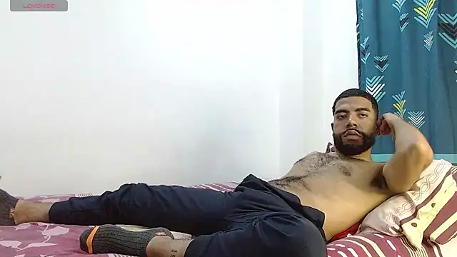 Snapshot of Aroon_Stonne chatting on March 16, 2025, 2:43 am Aroon Stonne online show from March 16, 2025, 2:43 am